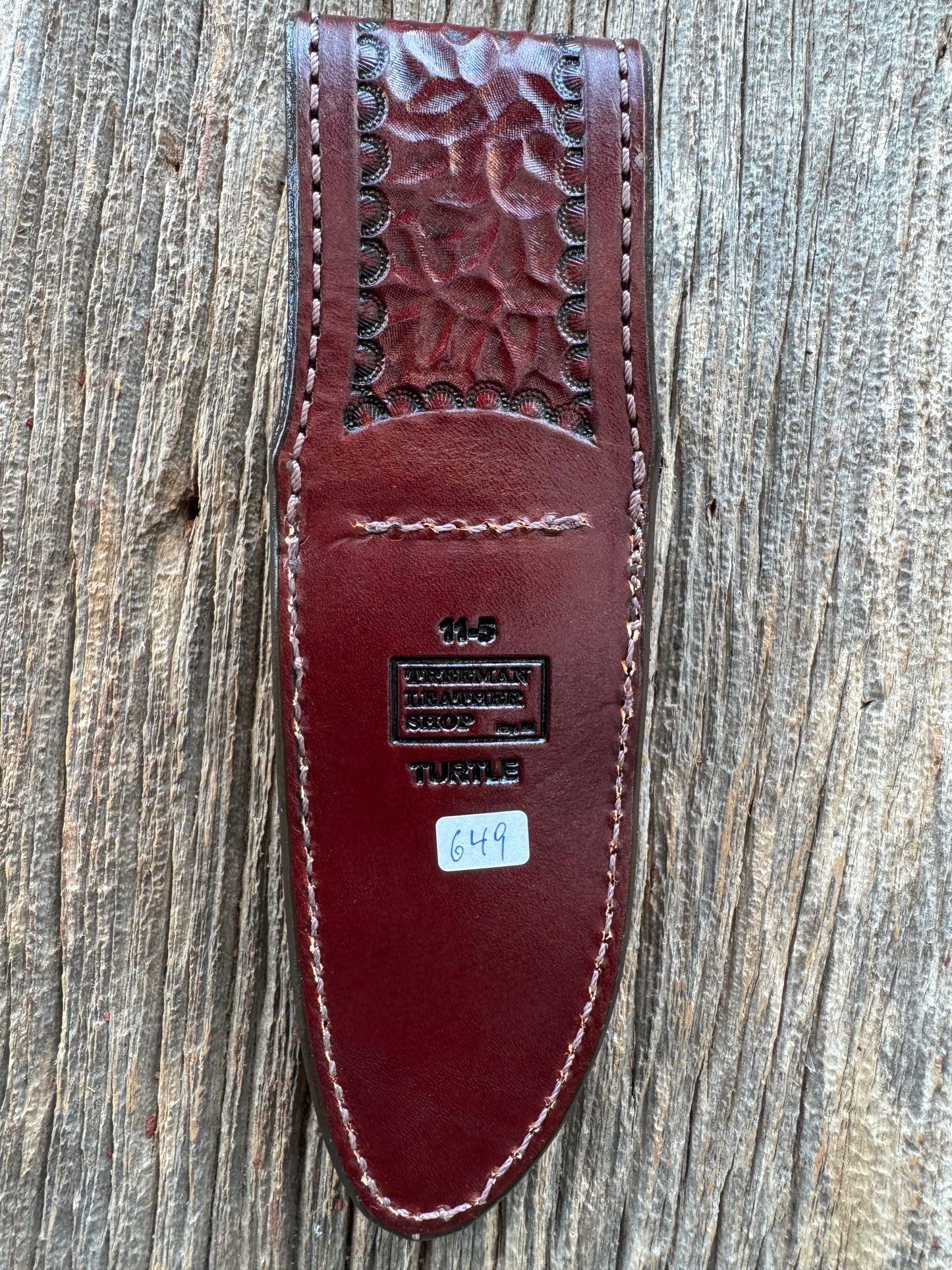 Randall Model 11-5 Sheath in Exotic Brown Snapping Turtle by Treeman. Spiked Dragon tail portion of the turtle.