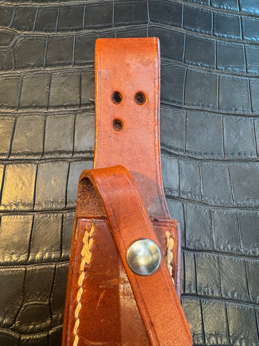 Randall Model 21 Sheath Butterfly stitching in Tan Leather made by Johnson Sheaths in the 90’s for Randall Knives.