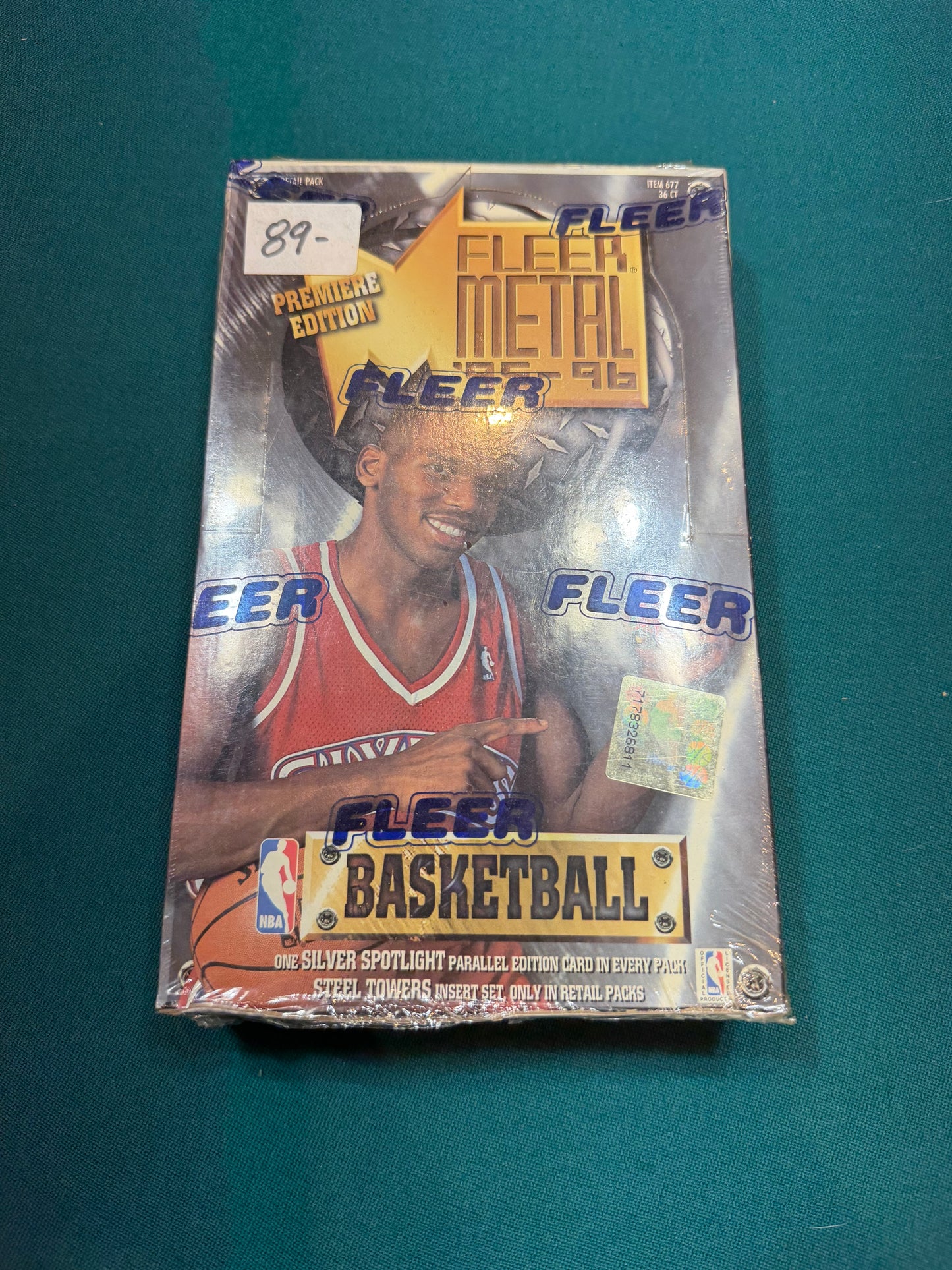 1995/96 Fleer Metal Premiere Edition Basketball Retail Box Series 1 (36) packs per box. Factory Sealed!