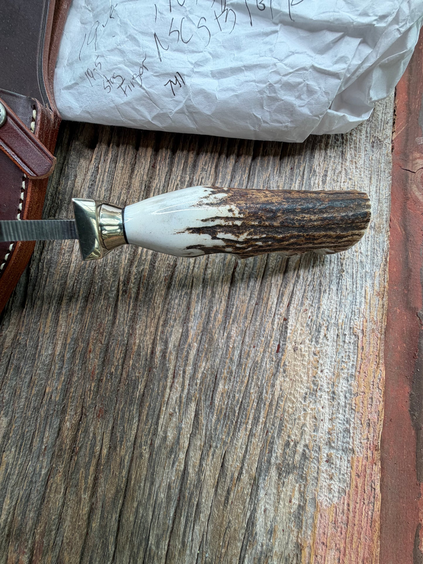 New in Paper Randall Model 19-5 with a nice Stag finger grooves handle. Nickel silver Single Hilt a Nickel silver collar, natural end, Stainless steel blade.