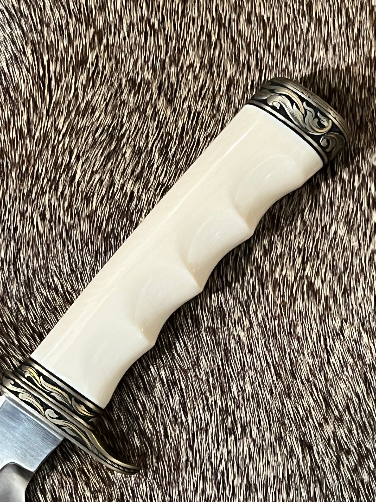 Model 4-7” Big Game and Skinner Elephant Ivory that is Flawless Engraved by Master Engraver Jere Davidson with Gold Inlay Only