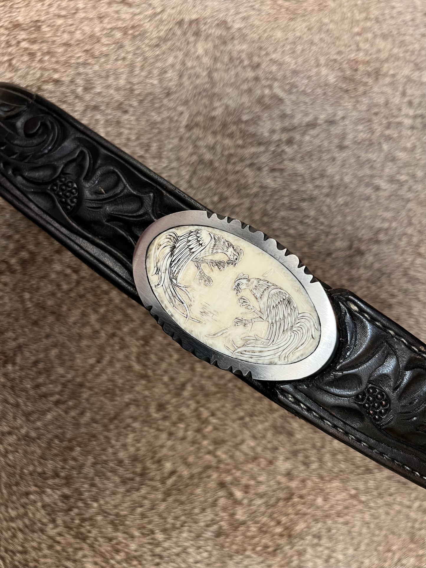 Jimmy Lile Belt Buckle Knife Carved Ivory Fighting Rooster’s