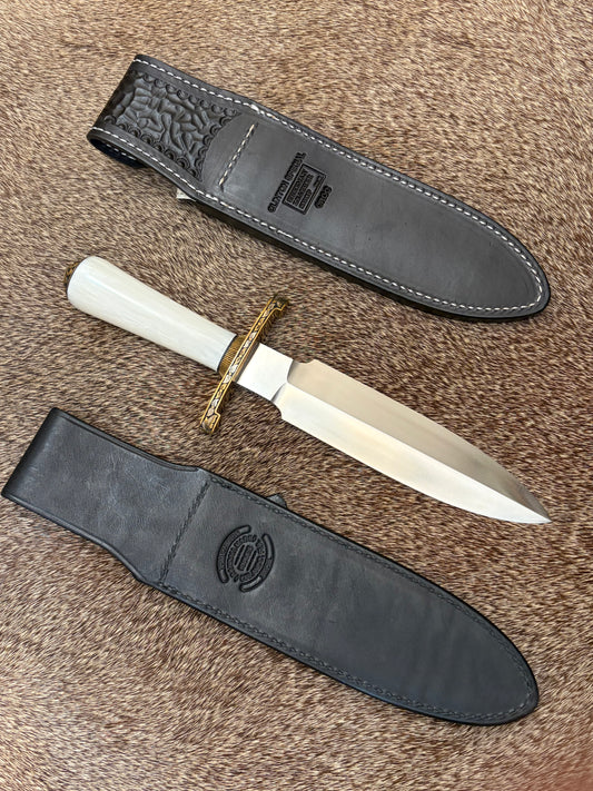 TC Special - Poly Pearl Engraved by Master Engraver Jere Davidson with Fine Silver Inlay