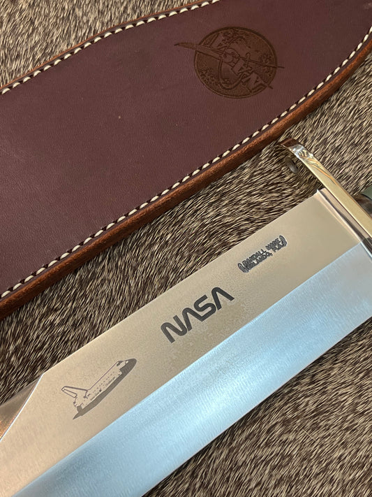 12-11 Smithsonian with NASA Lime G-10