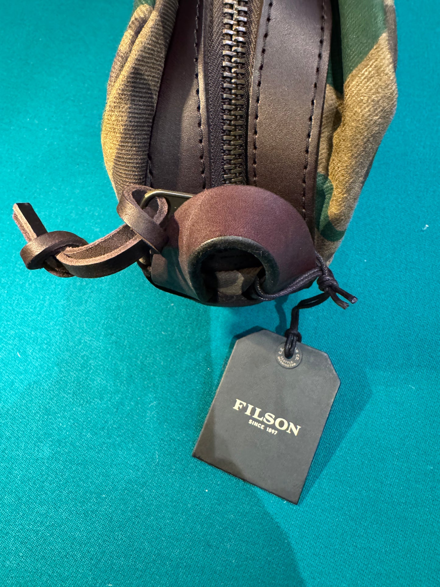 Filson Travel Dopp Kit Dark Wax Shrub New NWT Made USA 20229978