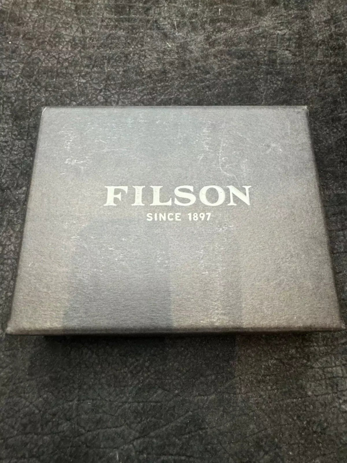 New in Box Filson Packer Leather Wallet in Tan Twill USA 20187880