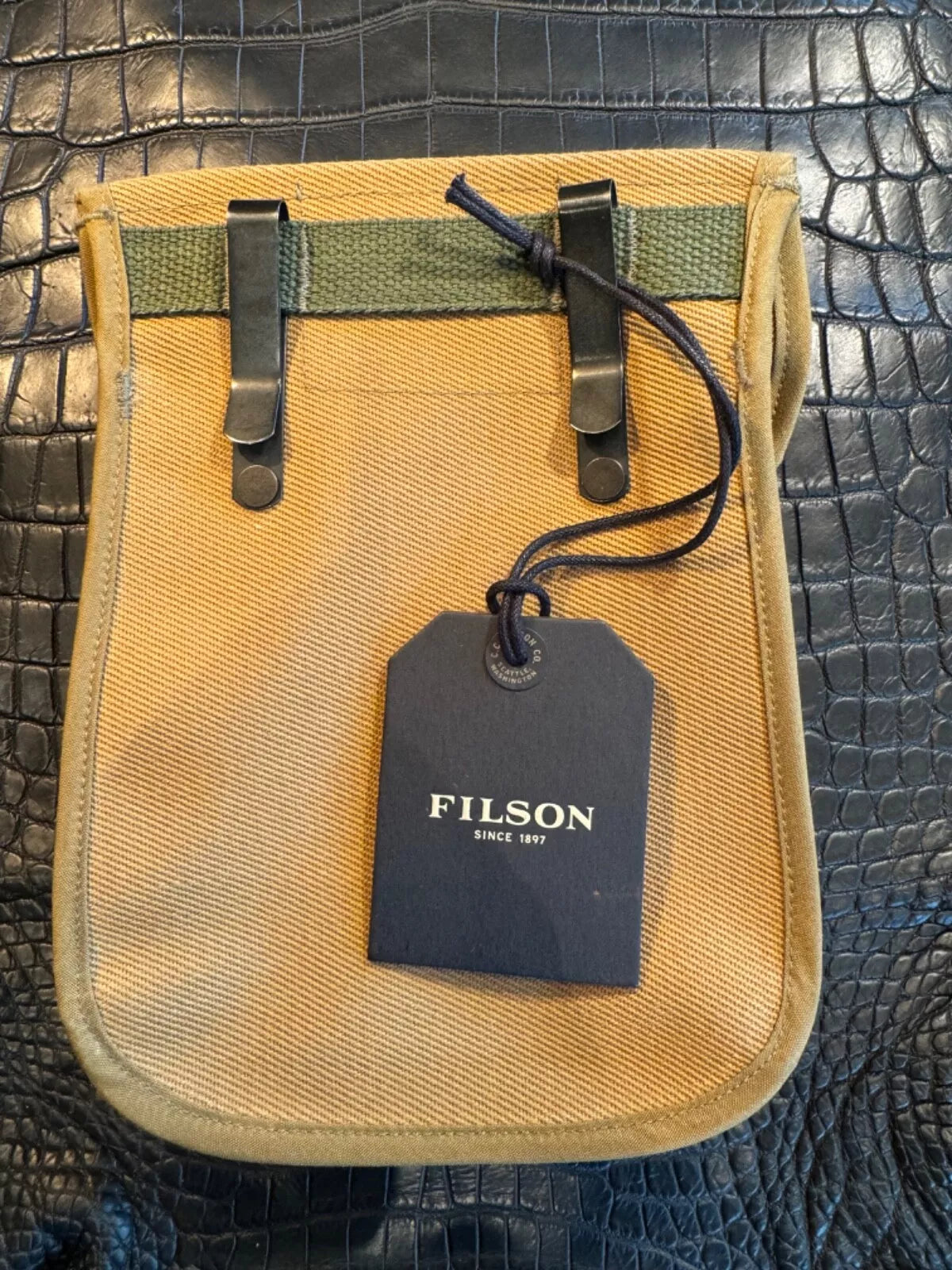 FILSON X RUNABOUT GOODS UTILITY POUCH TAN ONE SIZE NWT SOLD OUT 20233928
