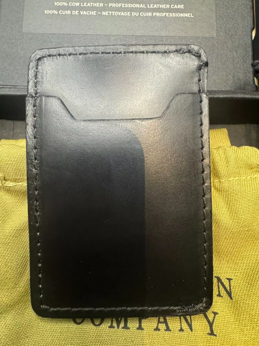 New in Box Filson Leather Card Case in Black Leather #20218178 Rare USA