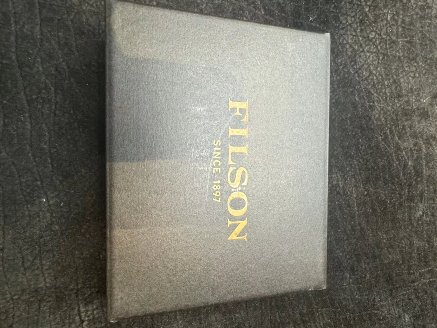 New in Box Filson Front Pocket Cash and Card Case in Tan #20234680 Rare USA 20234680