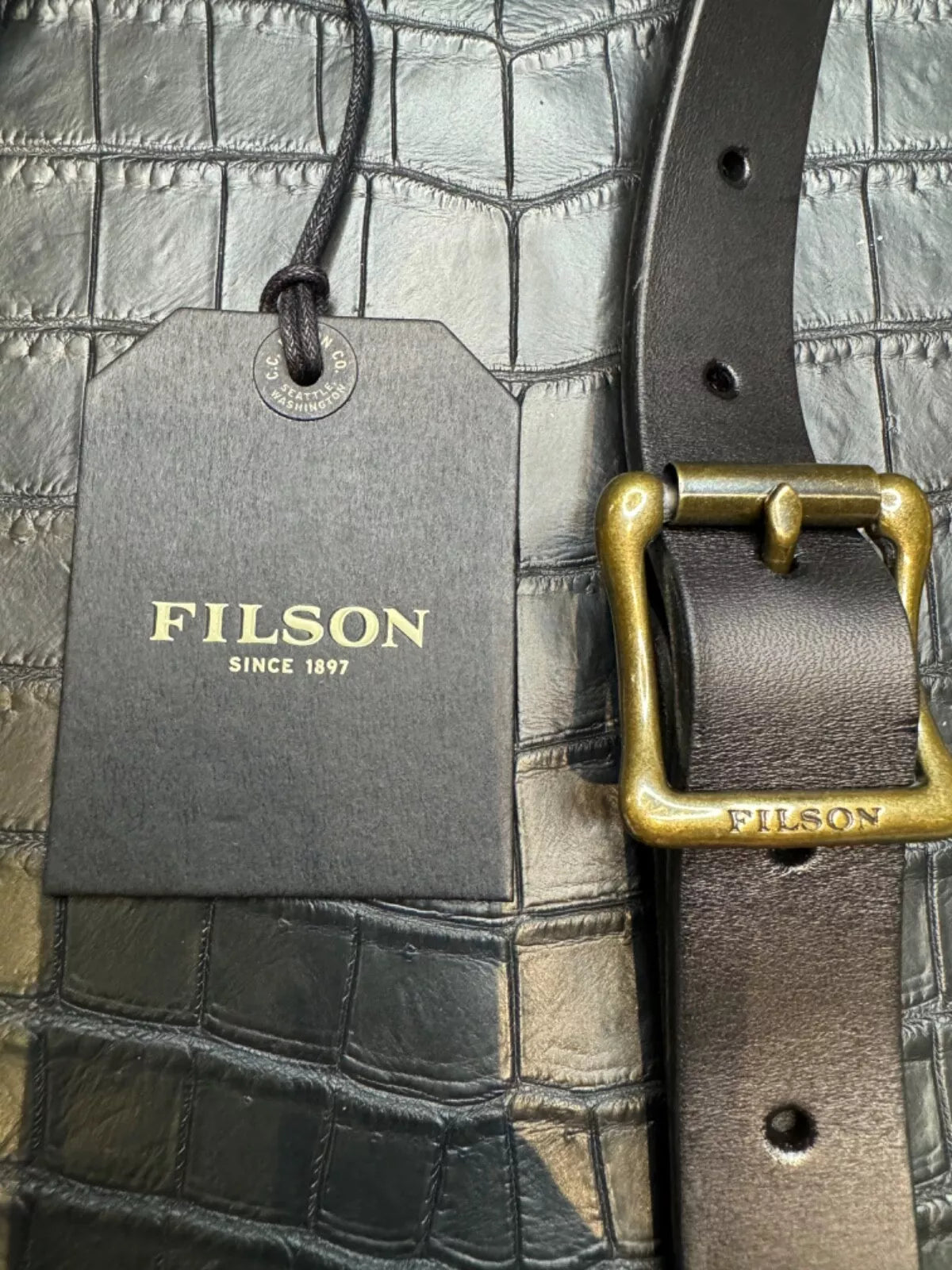 Filson Leather Shoulder Strap NWT USA USA Black Bridle Brass Adjustable 20049230