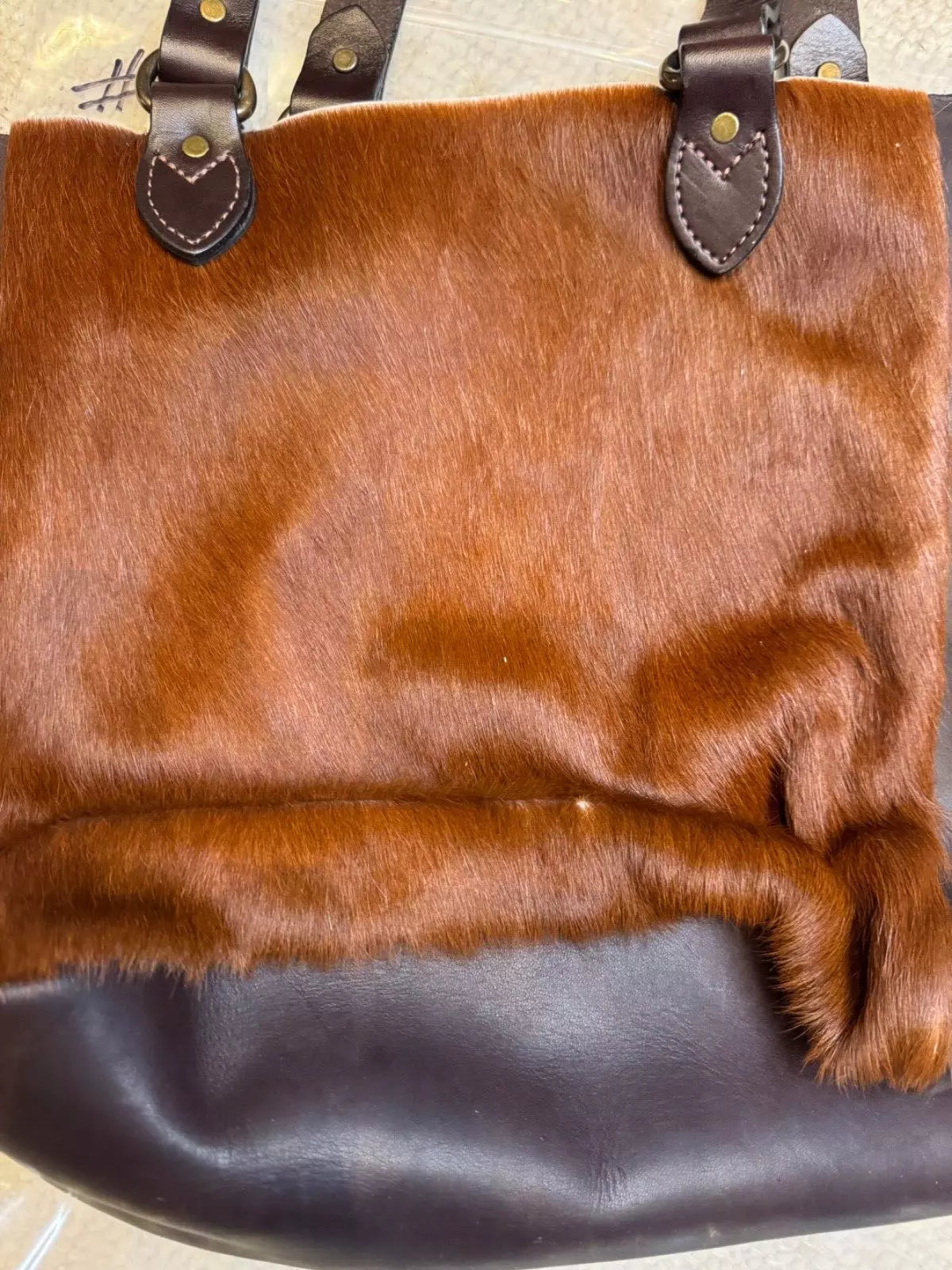 Filson Workshop Ranch Tote 20085335 - RARE - Cowhide Bridle Leather White Cow CC 20085335