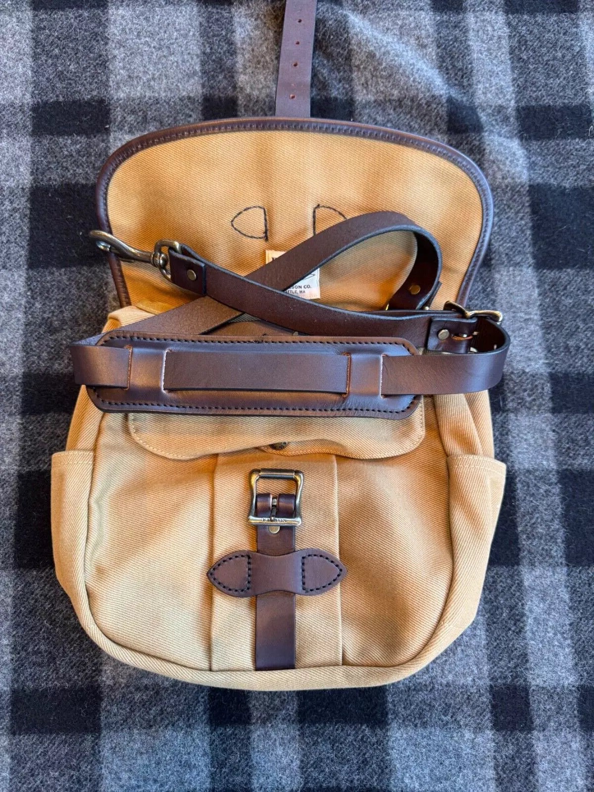 Filson Small Rugged Twill Field Bag | NWOT | Tan | USA | MSRP $450 | 70230