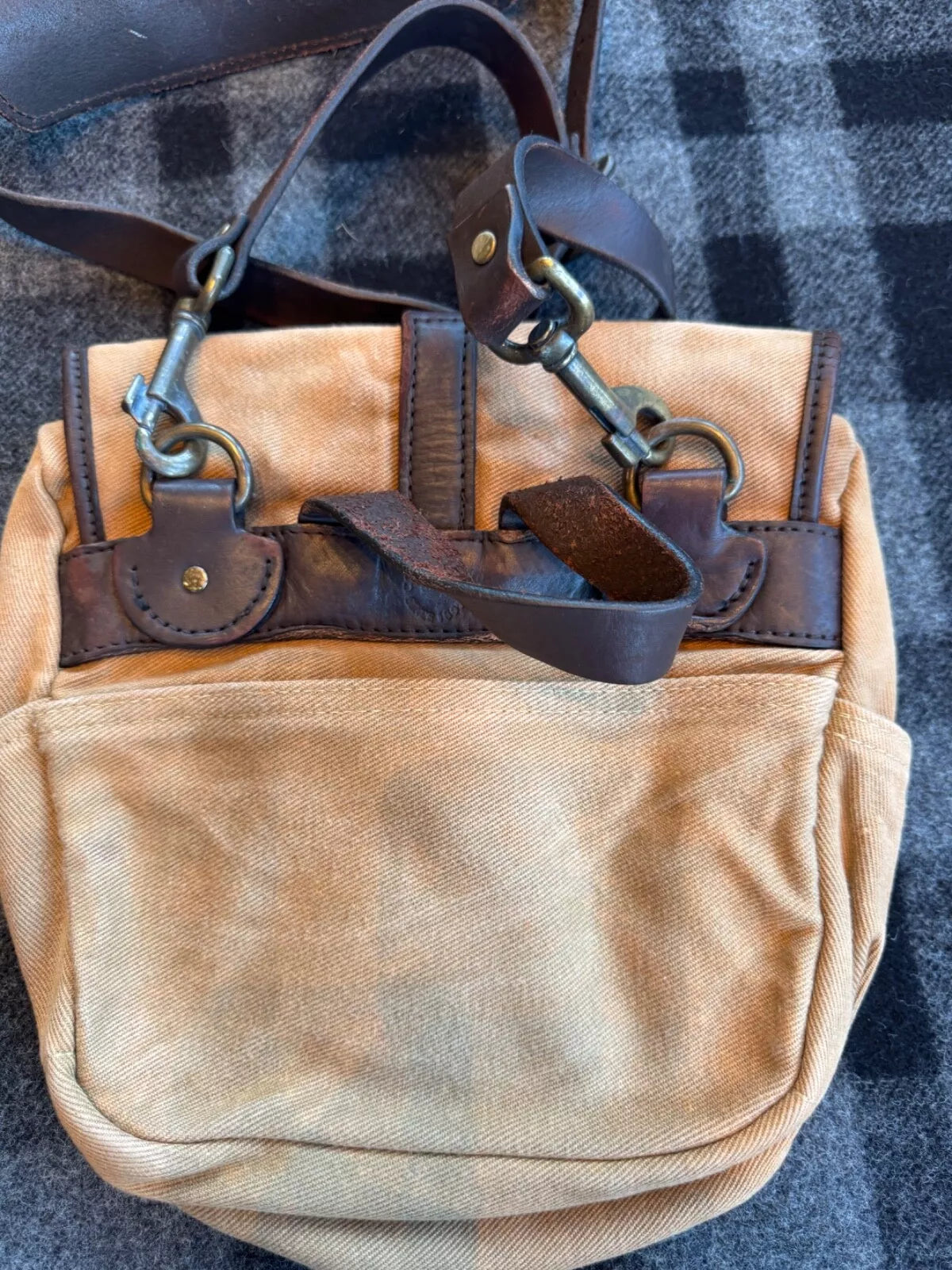 Vintage | Filson Small Rugged Twill Field Bag | Tan | USA | May 2007 | #70230