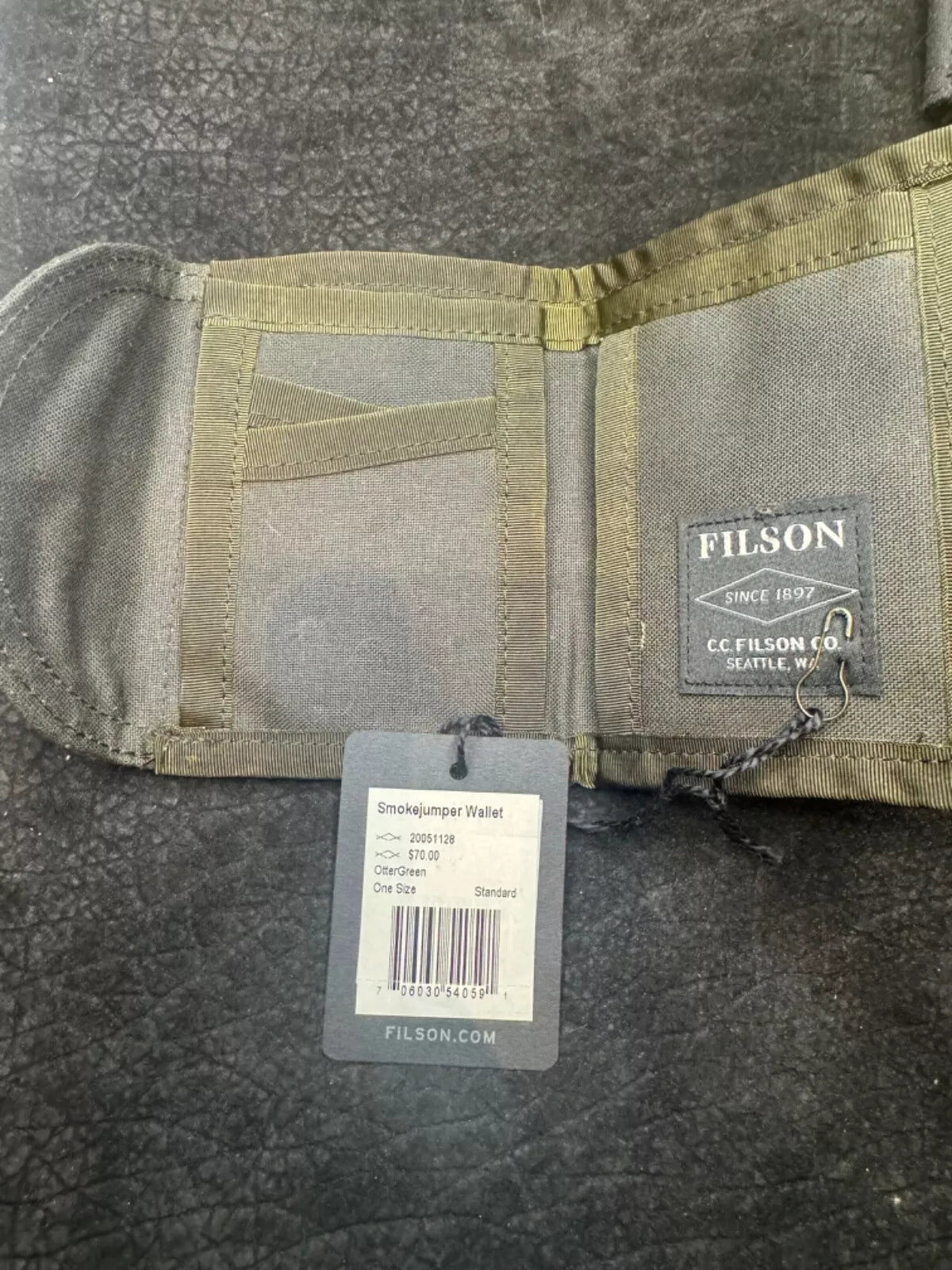 New with Tags Filson Smokejumper Tin Wallet OG Otter green 20051128
