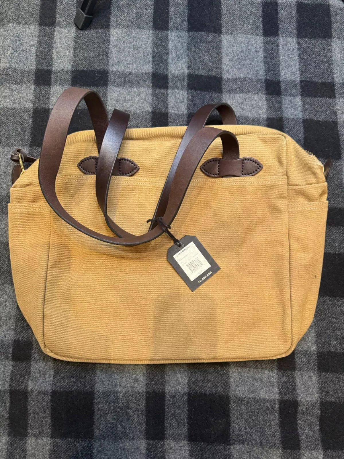 FILSON RUGGED TWILL TOTE BAG WITH ZIPPER TAN NWT WITHOUT KEY CLIP 11070261