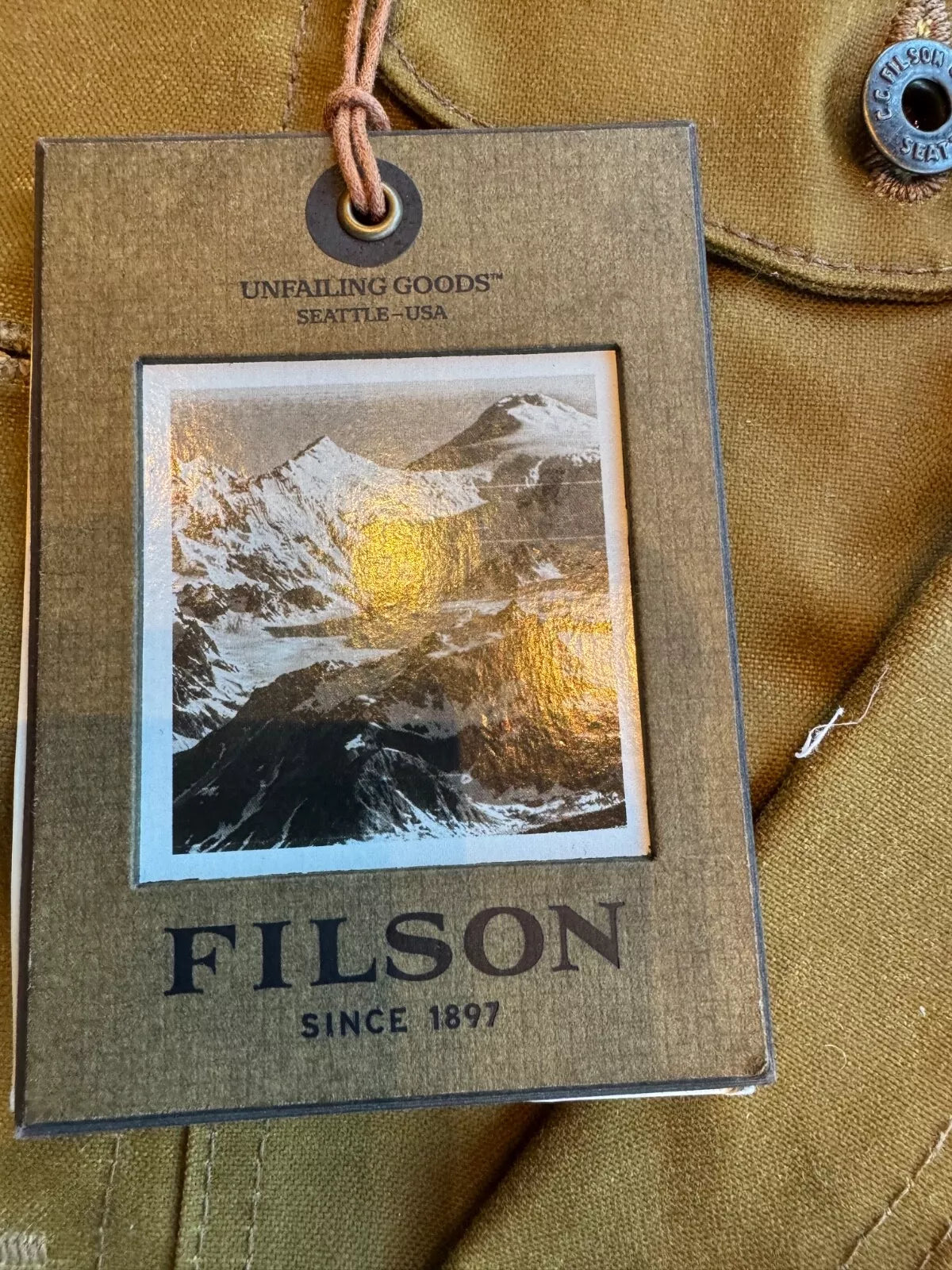 NWT Rare Filson Tin Cloth Short Lined Cruiser | Small| Made in USA | Dark Tan 11010762