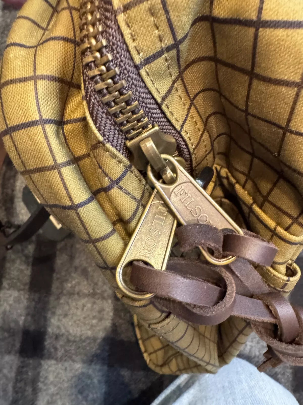 Filson Oil Tin Cloth Zip Tote Bag | Flyway Green | Limited Edition | NWT $275 | 20242579