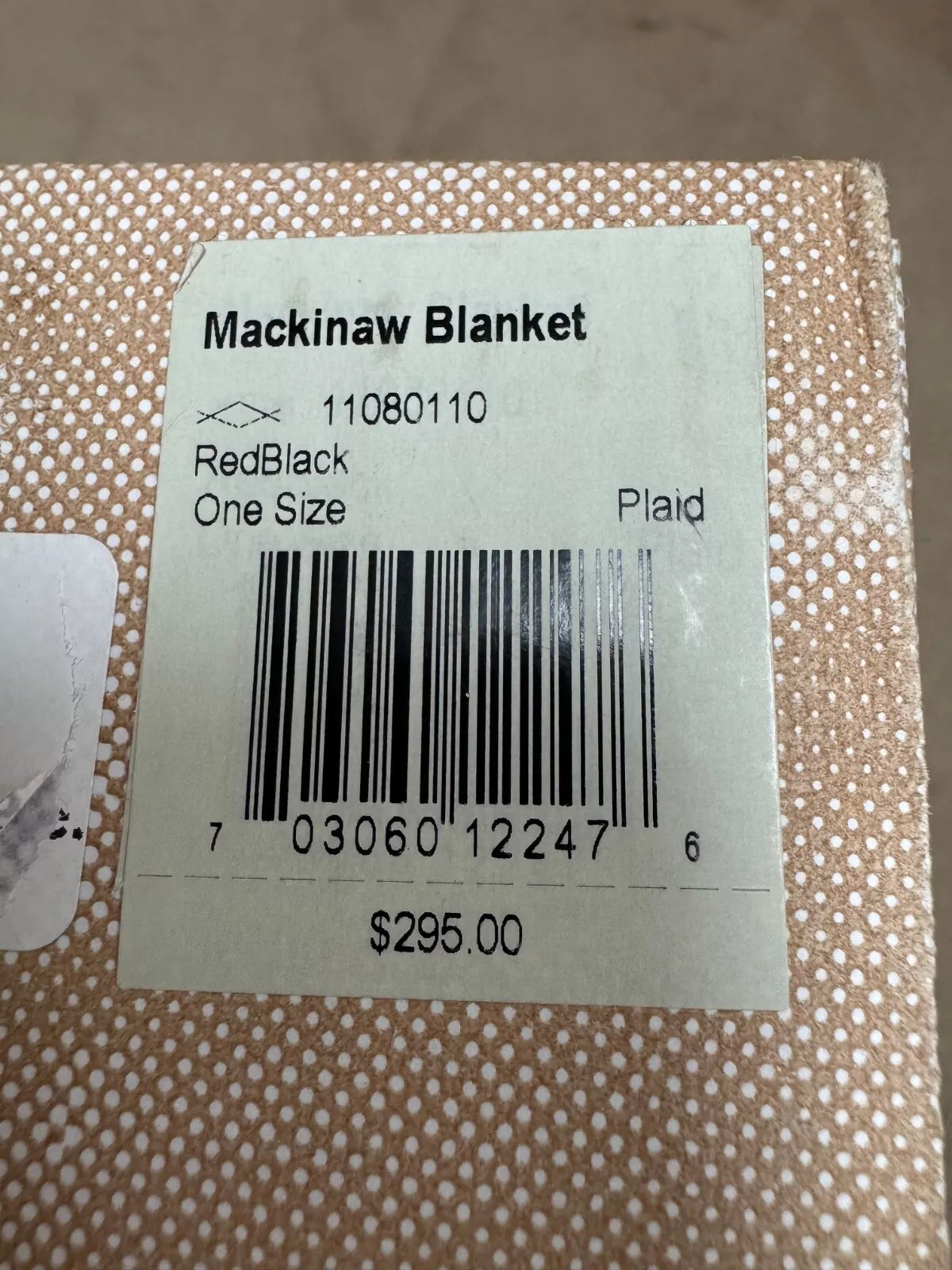 New Unused USA MADE Filson Mackinaw Wool Blanket Red and Black in the Box 11080110