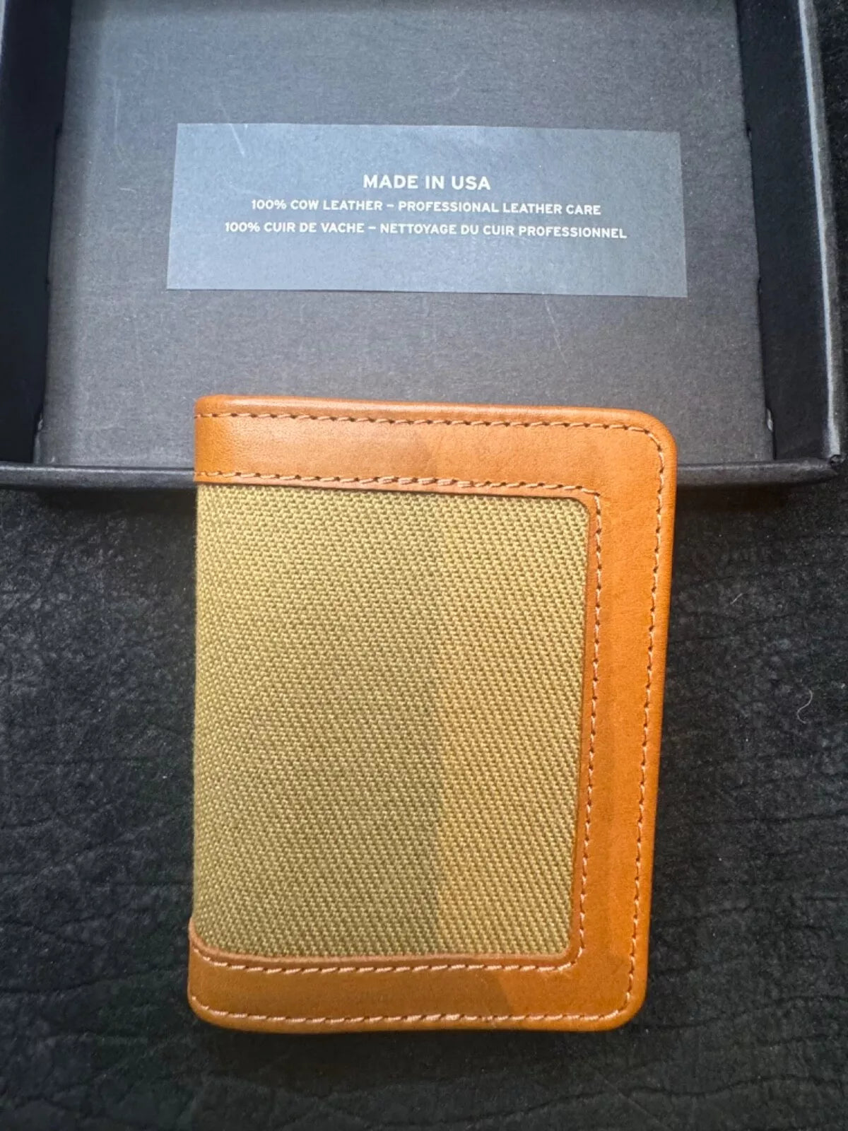 New in Box Filson Outfitter Card Wallet Tan Discontinued USA 20187881