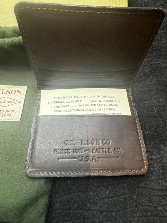 New in Box Filson Outfitter Card Wallet Otter Green Discontinued USA 20051731