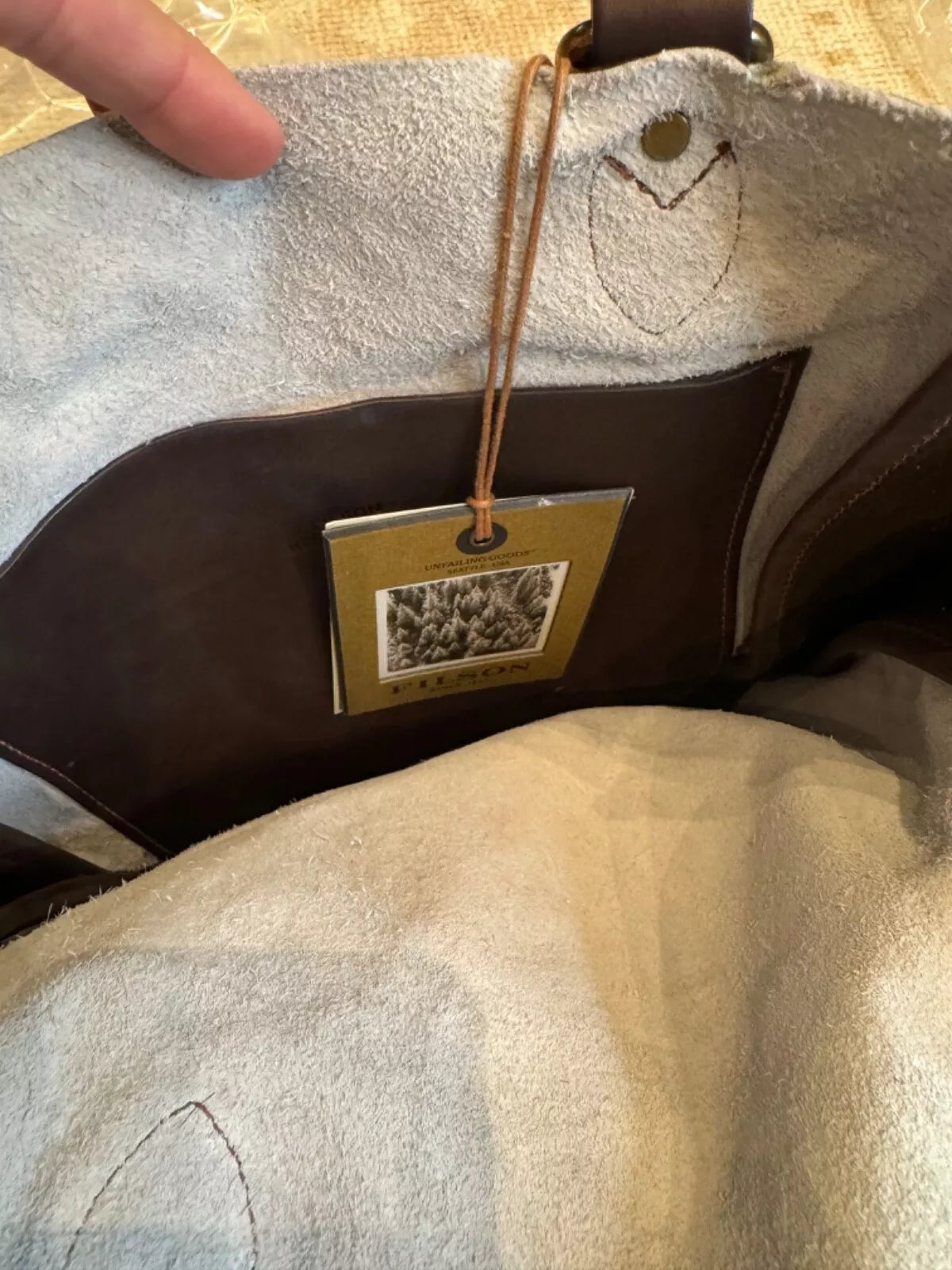 Filson Workshop Ranch Tote 20085335 - RARE - Cowhide Bridle Leather White Cow CC 20085335