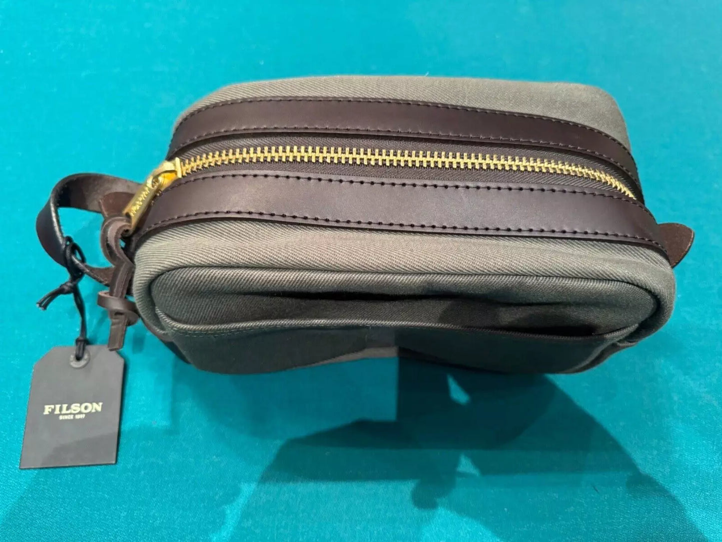 New Filson Travel Kit in Otter Green Twill and leather Made in USA 11070218