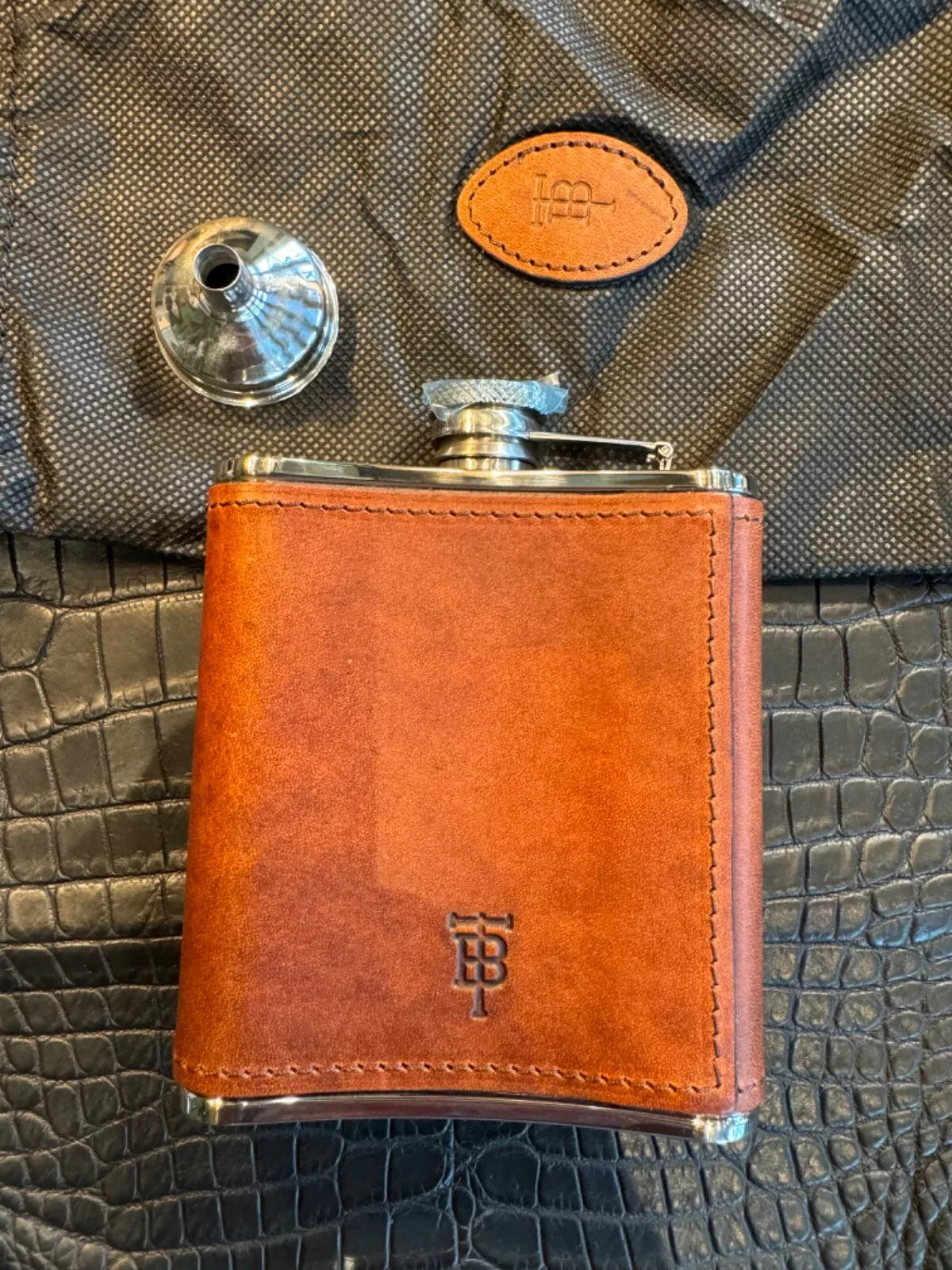 Tom Beckbe Tan Leather Stainless Steel 6OZ Flask New in Box Filson