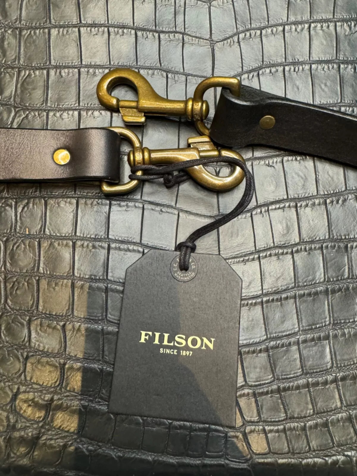 Filson Leather Shoulder Strap NWT USA USA Black Bridle Brass Adjustable 20049230