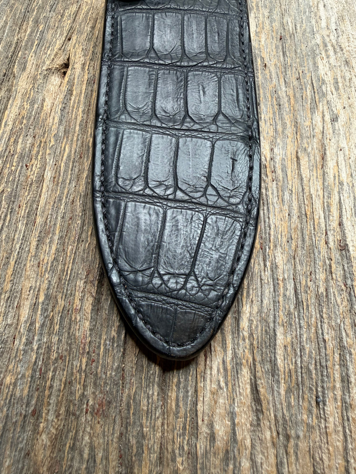 New Randall Model Clinton Special Sheath in Exotic Black Matte Crocodile from Treeman with the newest Black Canteen snap. Killer sheath.
