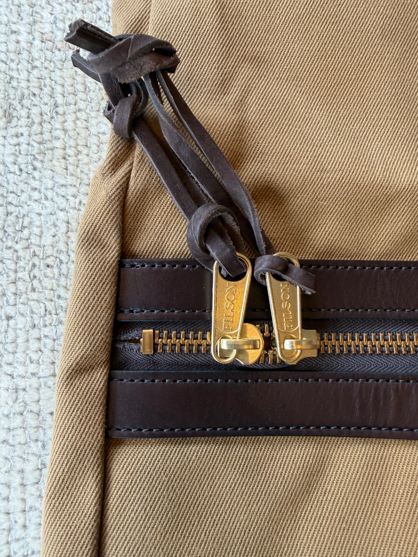 Filson Suit Cover Garment Bag Travel Rare Dark Tan Canvas Leather #70271 NWOT