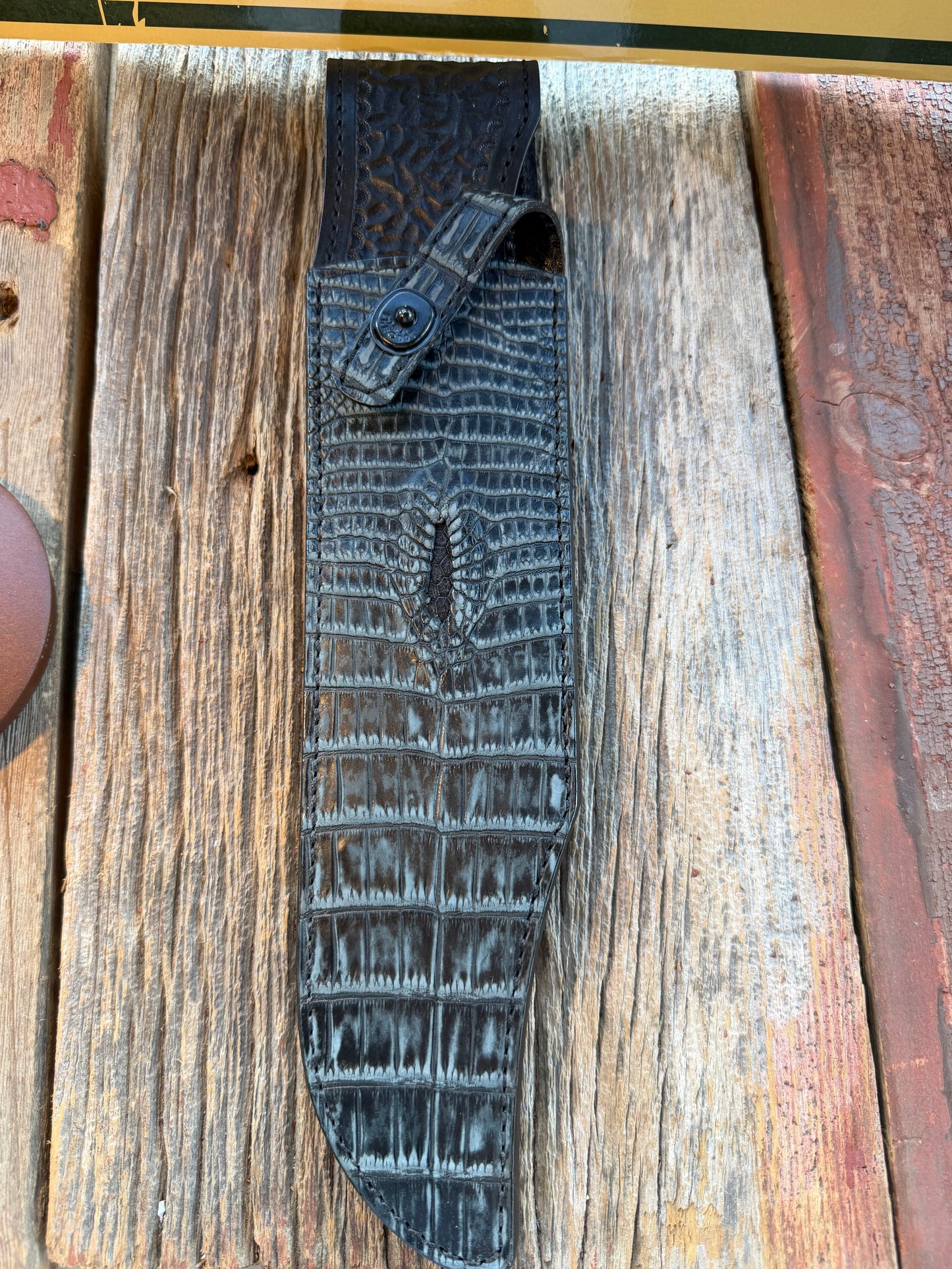 New Randall Model 12-11 Smitty Sheath in Exotic Black/Grey Matte Anus Crocodile from Treeman with the newest Black Canteen snap.