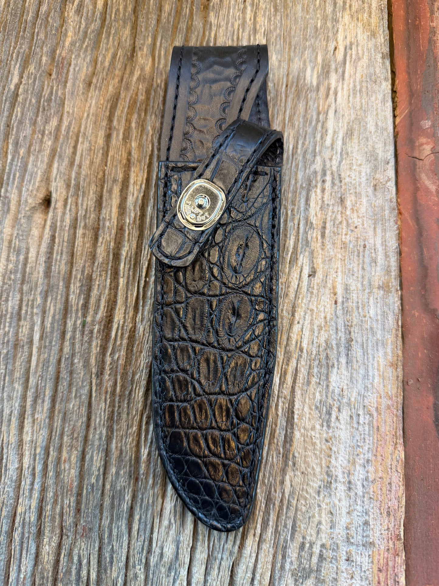 New Randall Model 1-6 Sheath in Exotic Black Crocodile from Treeman. My first 1-6 sheaths made.