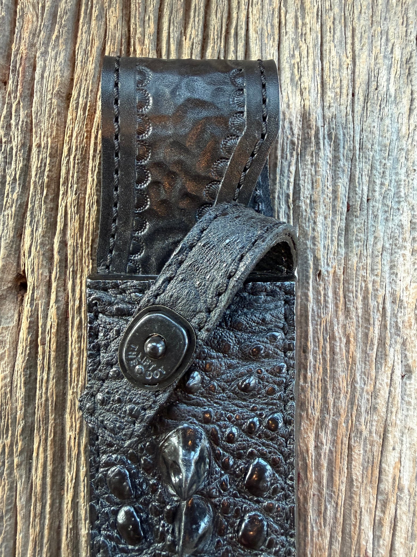 Randall Model 14 in Exotic Black Snapping Turtle Horned/Dragon Tail Sheath from Treeman. New version with a Black Canteen Snap.