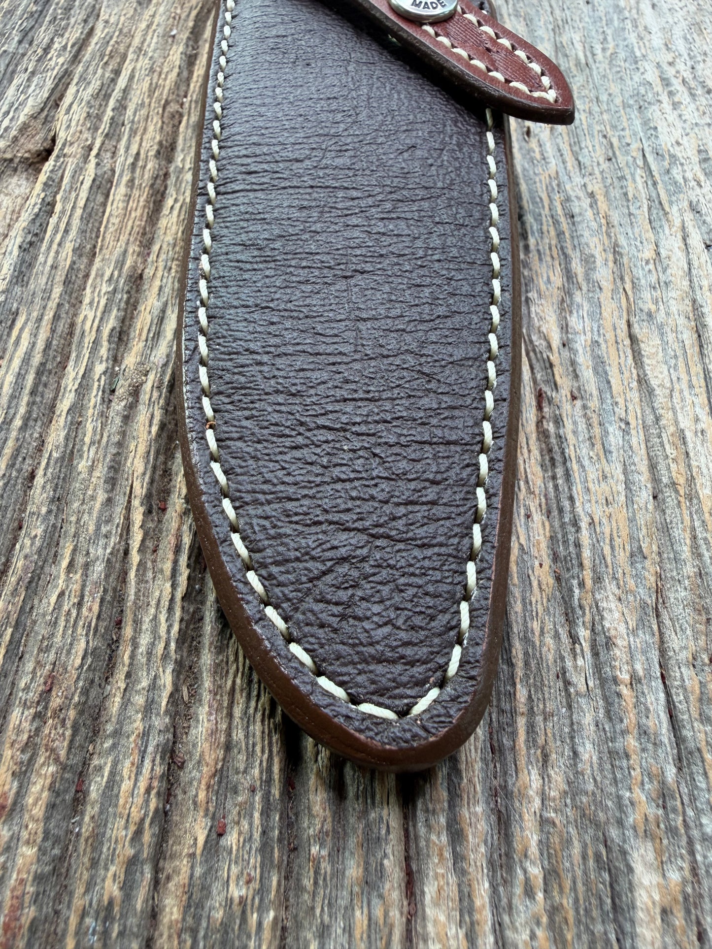 Pristine Randall Model 25-5 sheath in Exotic Cape Buffalo leather from Sullivans by Gutcher. Heavily tooled belt loop and strap. Randall snap and clean stamping on the back … perfect!!
