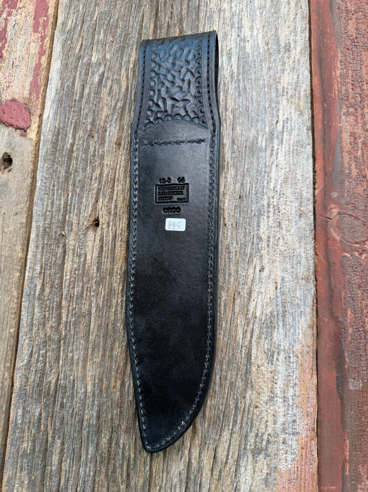 New Randall Model 12-9 Sheath in Exotic Black Matte Crocodile from Treeman with the newest Black Canteen snap. Killer sheath.