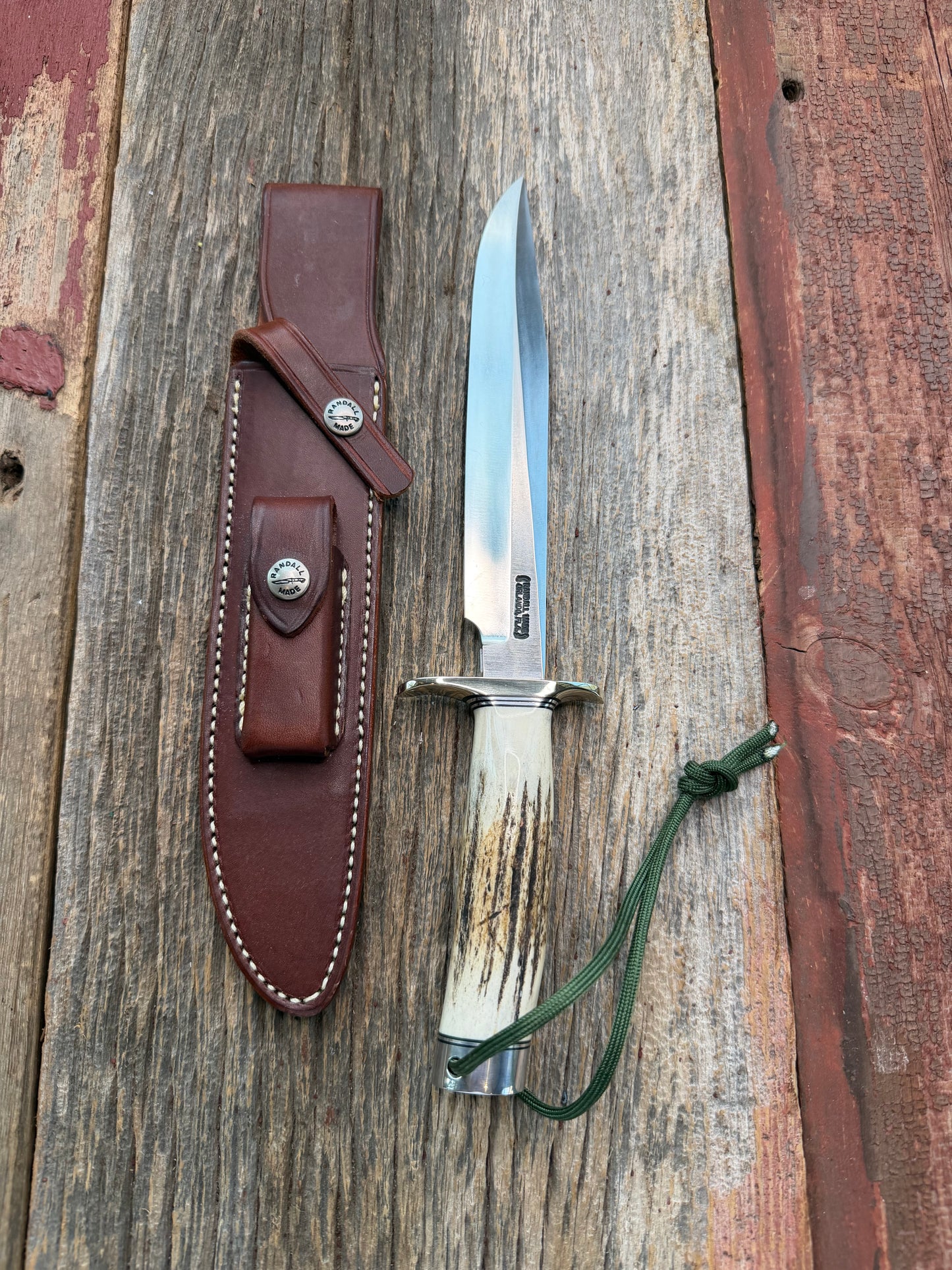 Nice Randall Made Knife Model 1-8 Stag , Carbon steel, Black and Aluminum spacers, Nickel Silver Hilt, Aluminum butt cap.