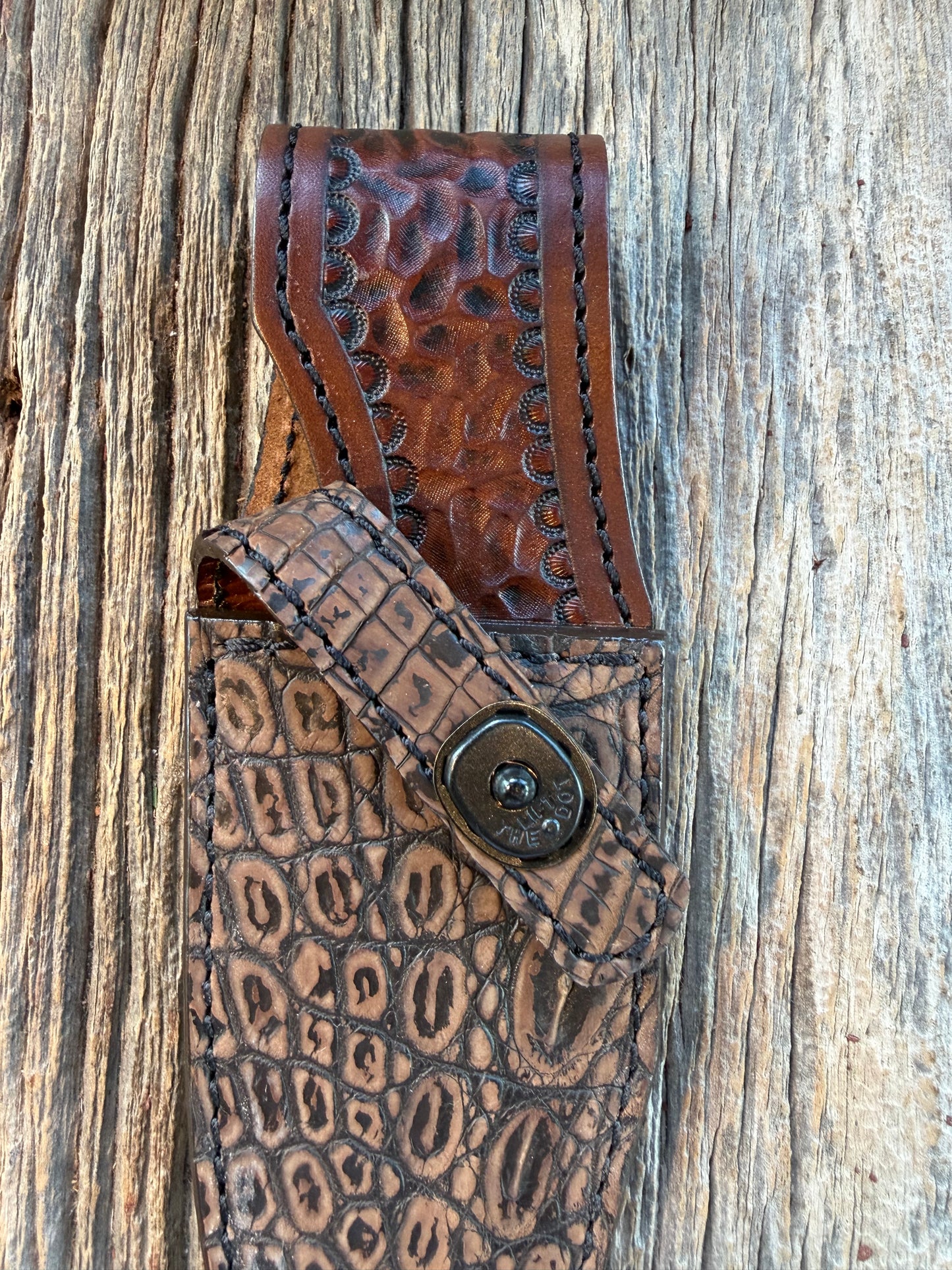New Randall Model 19-5 Sheath in Exotic Dark Brown Sueded Crocodile from Treeman with the newest Black Canteen snap.