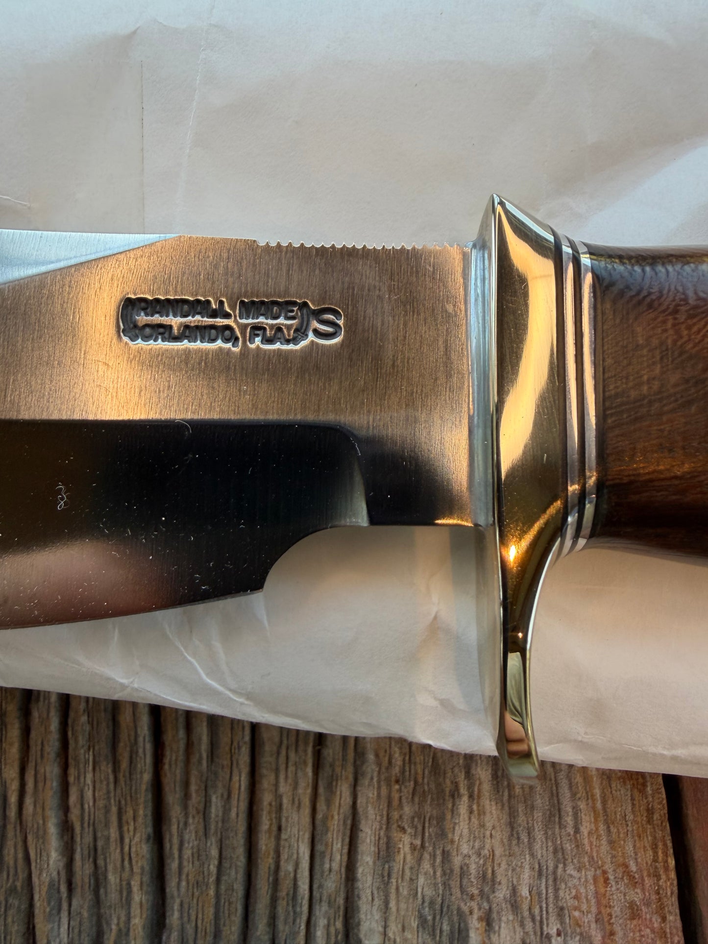 New in Paper Randall Model 19-5 with a nice piece of Ironwood. Nickel silver Hilt and Aluminum crows beak Butt cap.