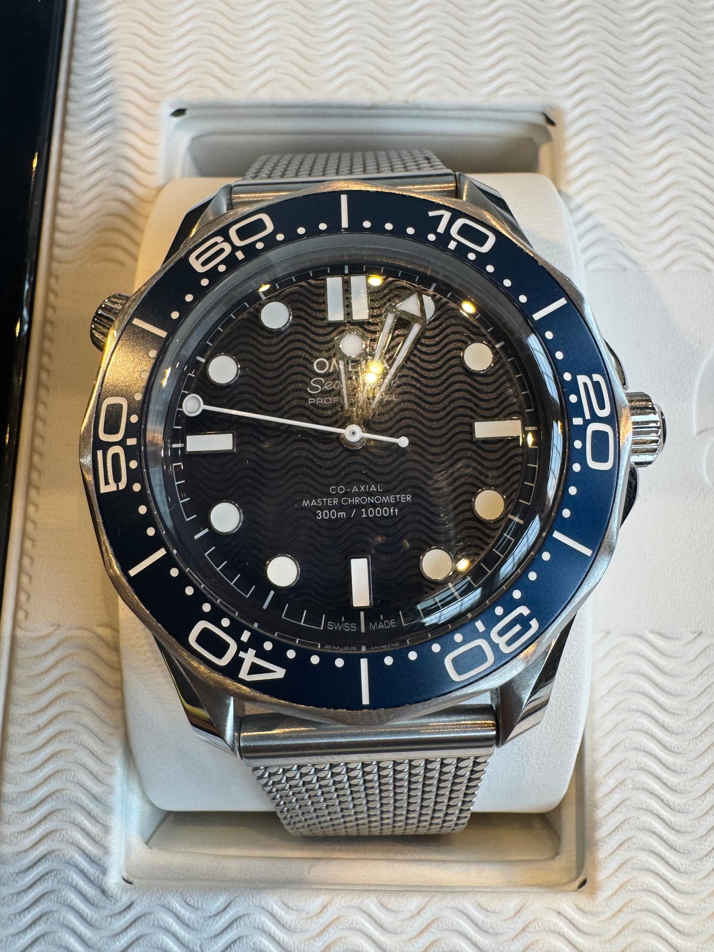Omega Seamaster Diver 300 M NEW 2023 Seamaster James Bond 007 60th Anniversary Edition 210.30.42.20.03.002