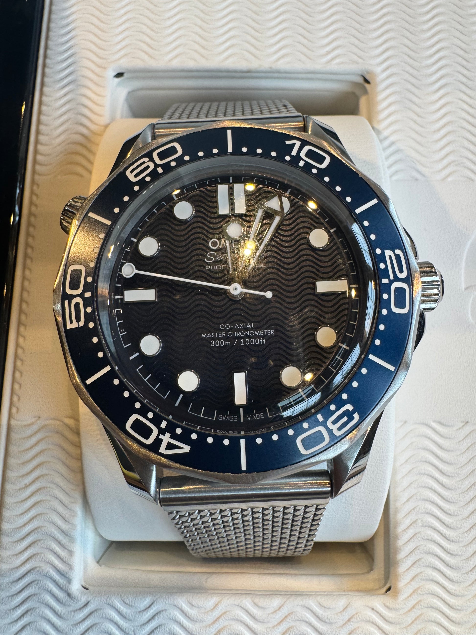 Omega Seamaster Diver 300 M NEW 2023 Seamaster James Bond 007 60th Anniversary Edition 210.30.42.20.03.002