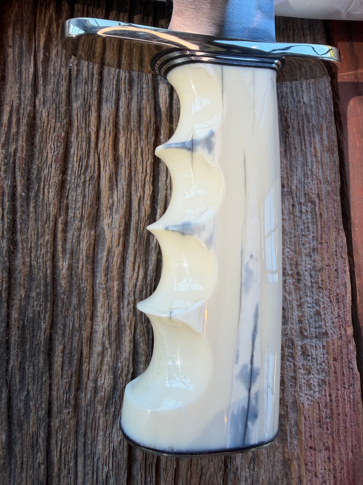 NOTE : Item is part of my personal Collection. Adding to cart will not result in sale. New in Paper Randall Model 12-11 Dealer Special Large Sasquatch Huge piece of Pearly White Fossil walrus Ivory, Finger Groves , # 1120 Nickel Silver Hilt and butt cap.