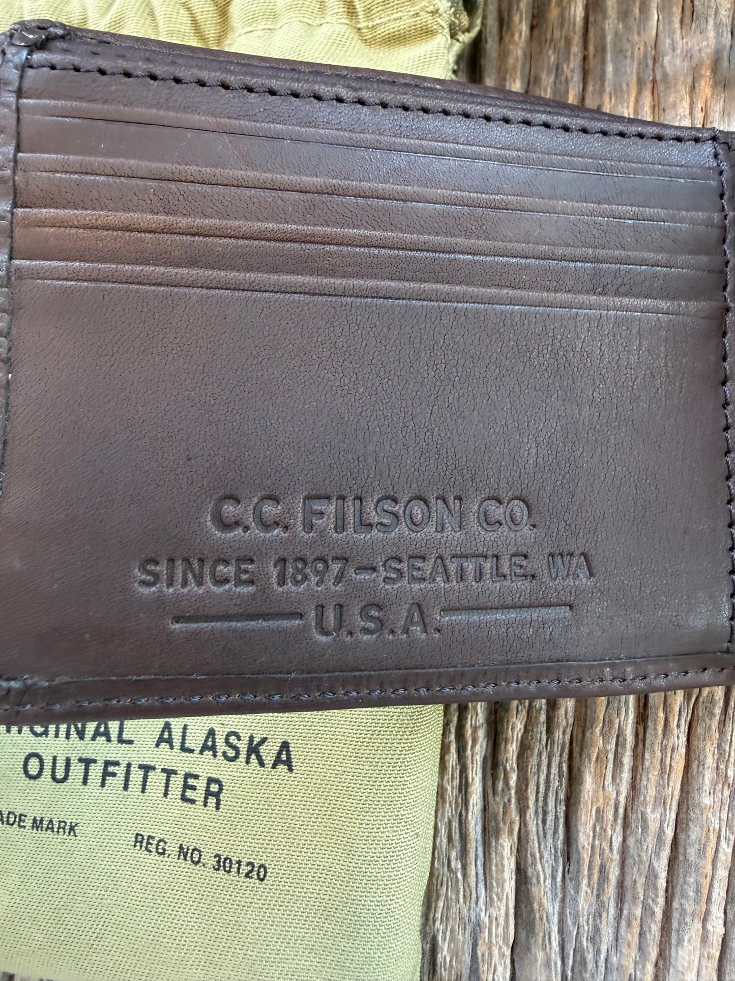 New in Box Filson Outfitter Leather Wallet in Black Twill USA 20187879 Discontinued long ago.