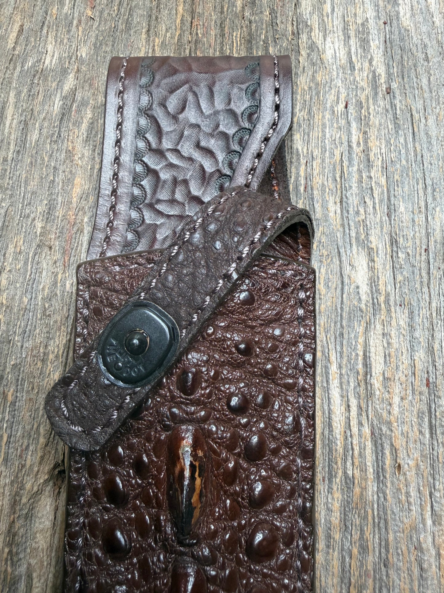 Randall Model Clinton Special Sheath in Exotic Dark Brown Snapping Turtle by Treeman. Forward curved hilt and new black canteen snap… Spiked Dragon tail portion of the turtle.