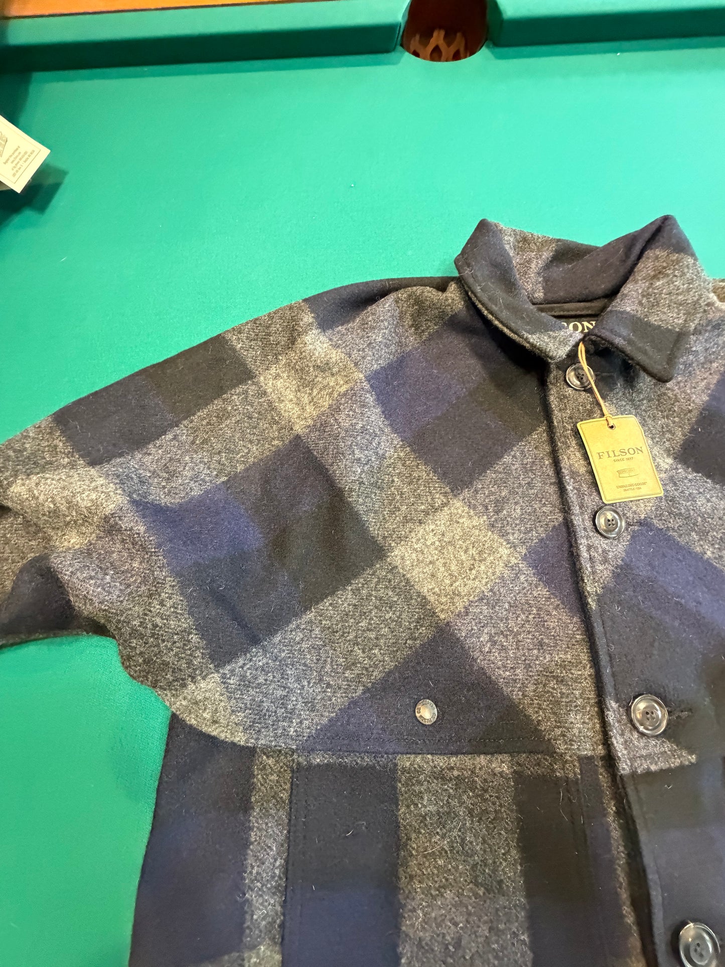 Filson Double Mackinaw Cruiser 2019 NWT Size Large Limited Edition Buffalo Plaid, Navy USA Made “Rare”