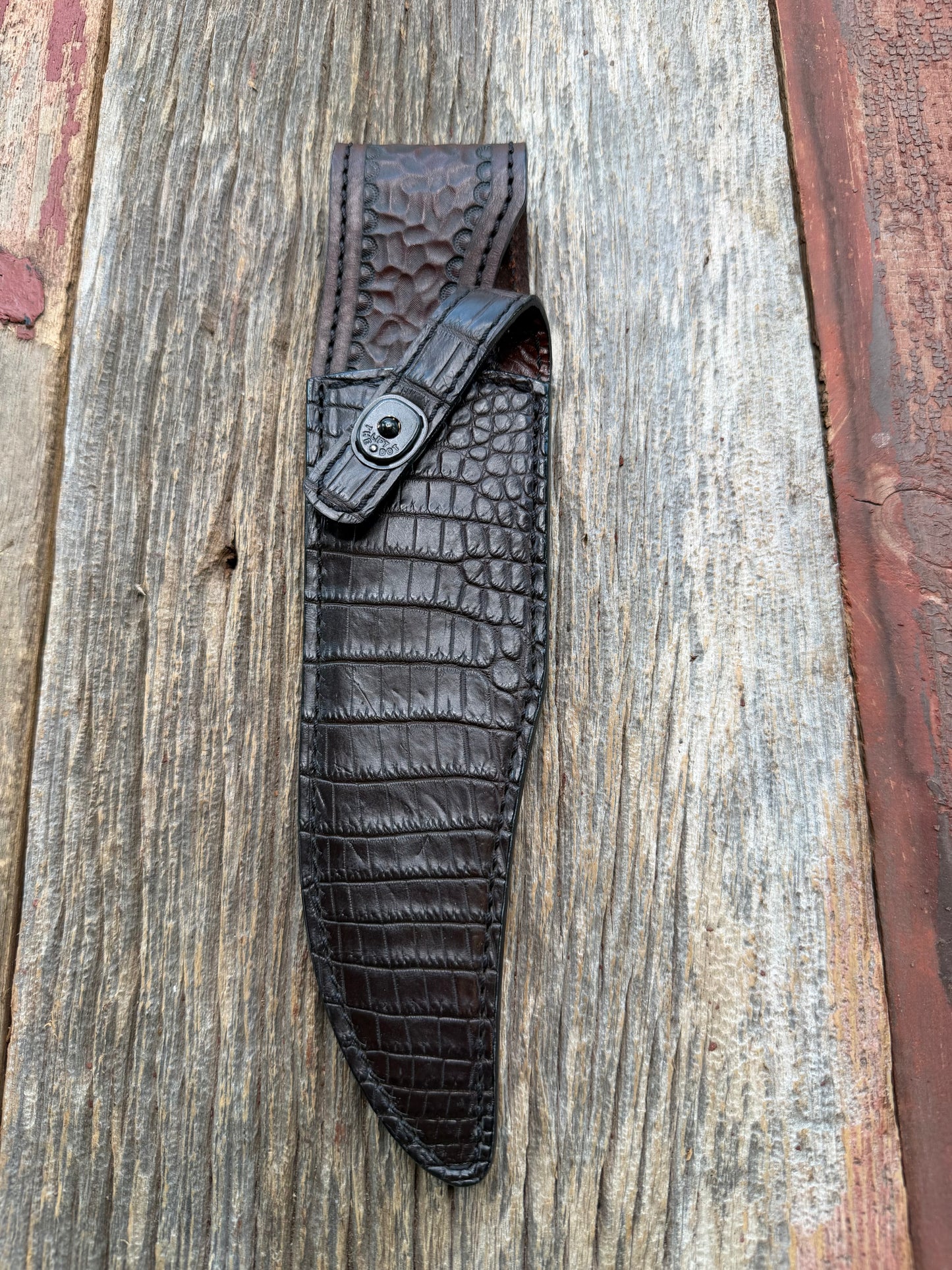 New Randall Model 12-8 Sheath in Exotic Dark Brown Matte Crocodile from Treeman with the newest Black Canteen snap. Killer sheath.