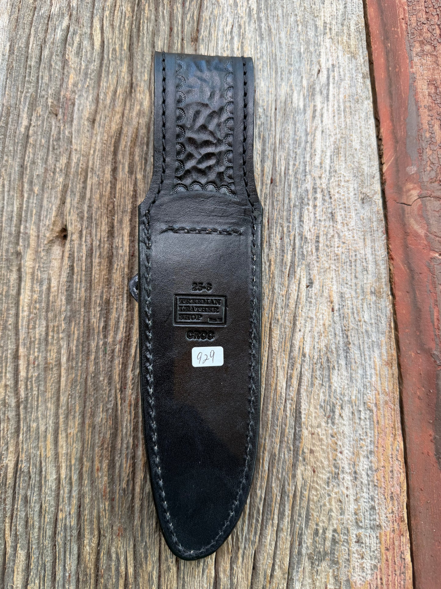 New Randall Model 25-6 Sheath in Exotic Black/Grey Matte Crocodile from Treeman with the newest Black Canteen snap.