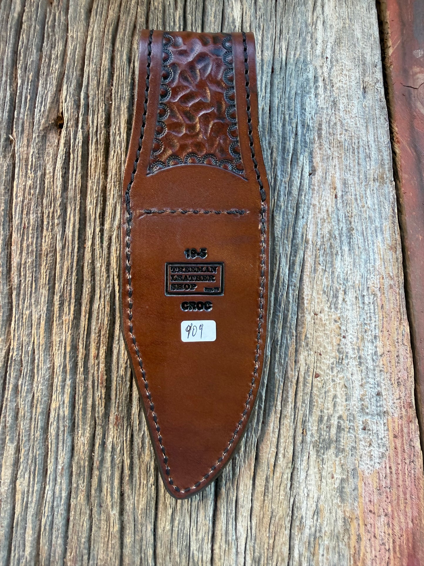 New Randall Model 19-5 Sheath in Exotic Dark Brown Sueded Crocodile from Treeman with the newest Black Canteen snap.
