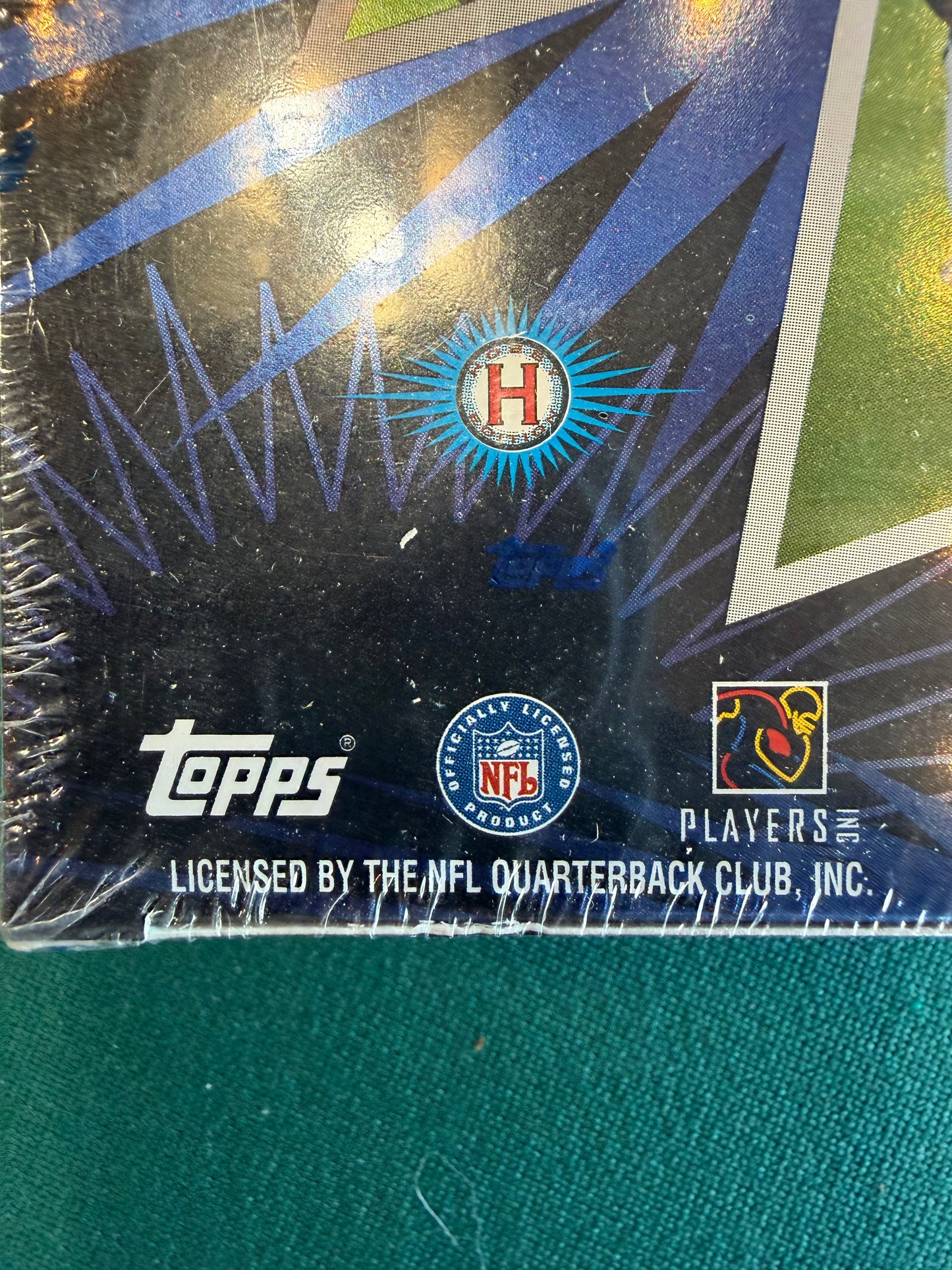 1998 Bowman's Best NFL Football - Factory Sealed Hobby Box 24 packs per box, 6 cards per pack.