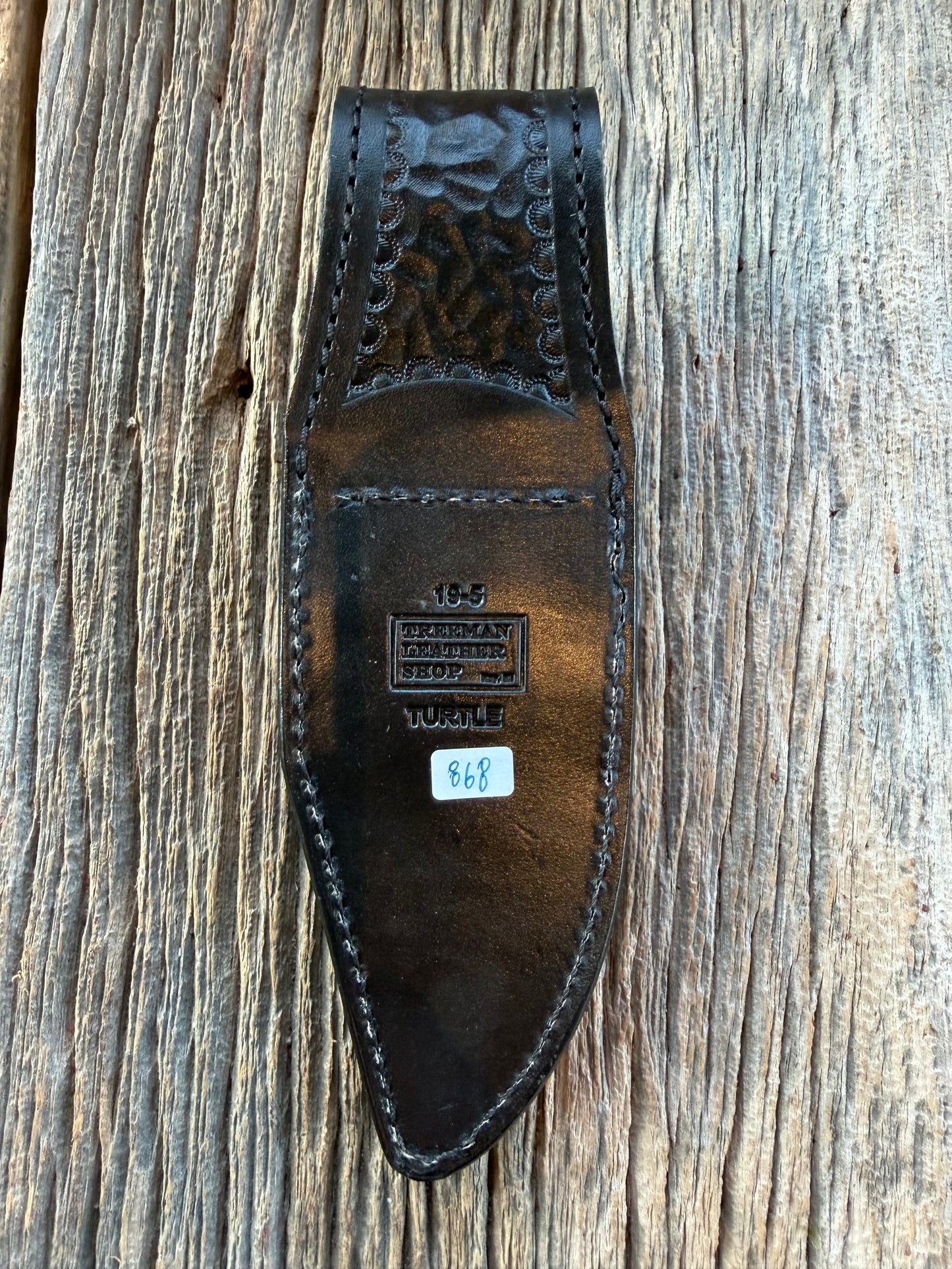 Randall Model 19-5 in Exotic Black Snapping Turtle Horned/Dragon Tail Sheath from Treeman. New version with a Black Canteen Snap.