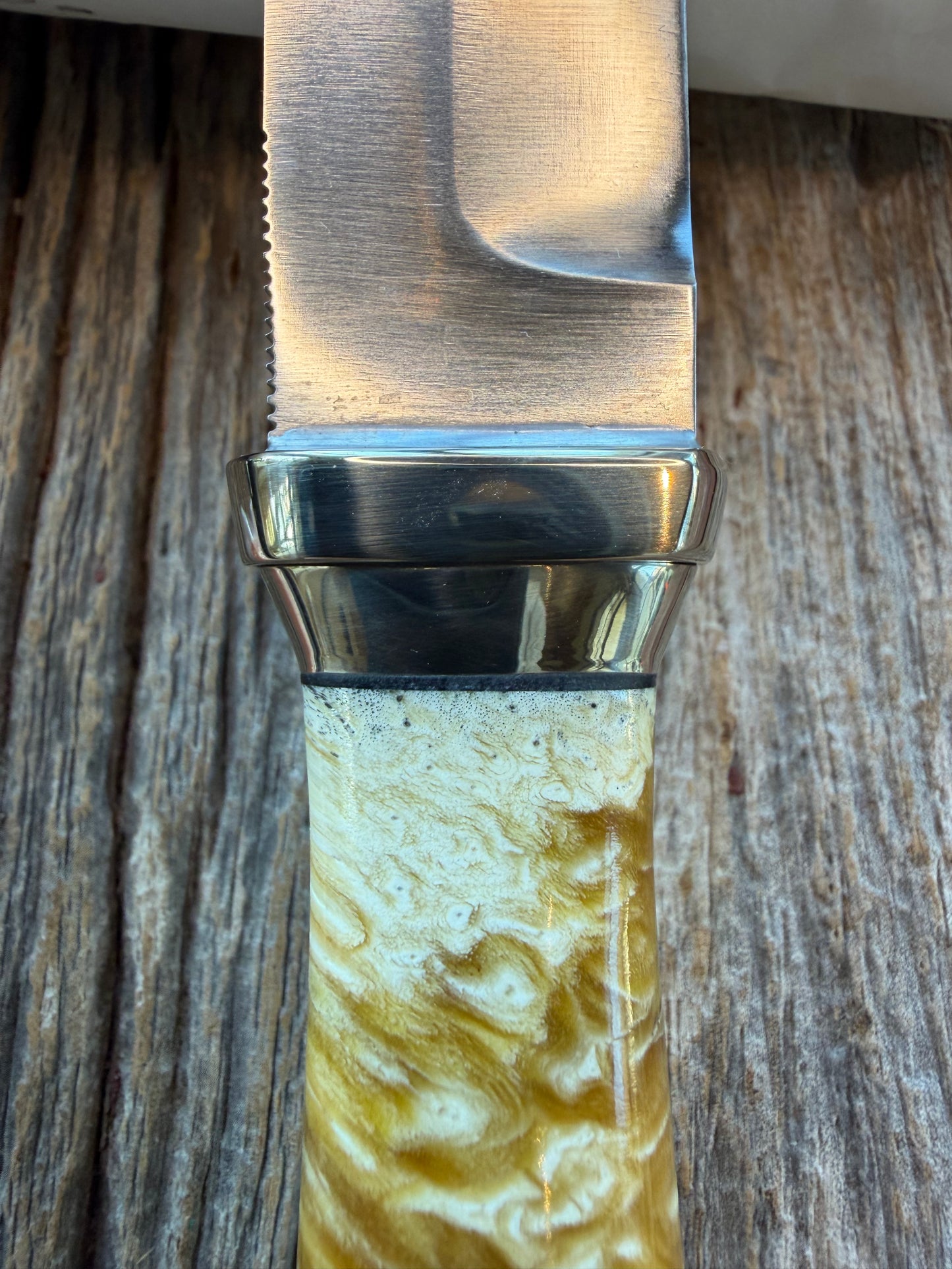 NOTE : Item is part of my personal Collection. Adding to cart will not result in sale. New in Paper Randall Model “Gambler” 4 Inch in Musk OX, Nickel collar and rounded  butt cap. Stainless blade.